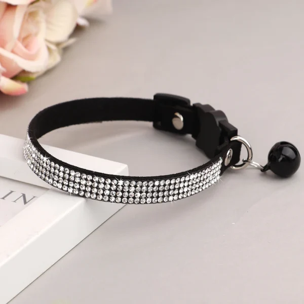 Soft Suede Leather Cat Collar Bling Rhinestone Cats Collars with Bell Safety Breakaway Pet Puppy Necklace Adjustable XS S Pink